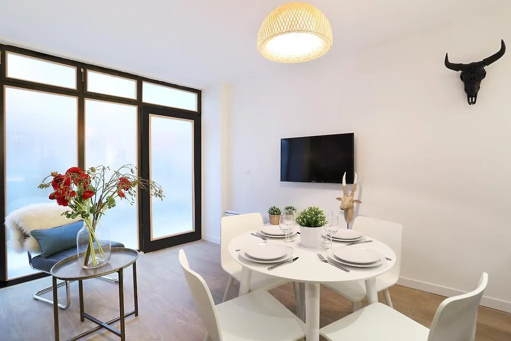 Rent A - Chenier B Apartment