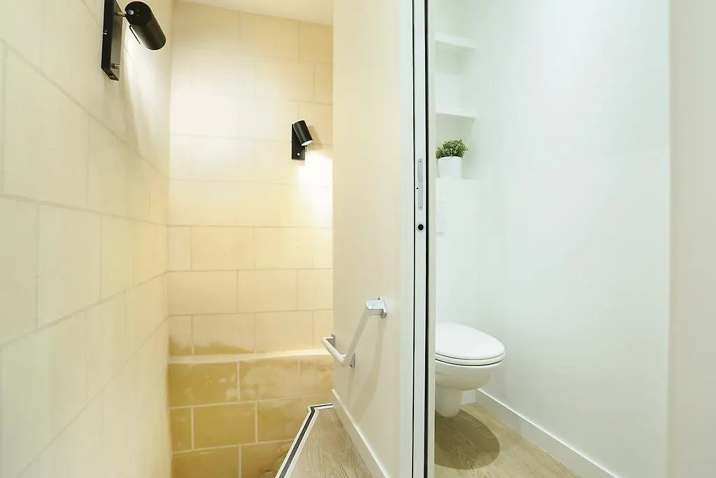 Rent A - Chenier B Apartment