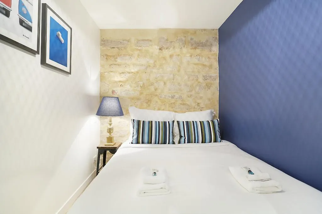 Apartment Rent A - Chenier B